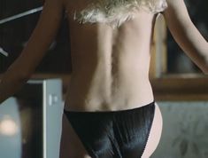 Екатерина Кмит засветила грудь в фильме «Дом свиданий» фото #7