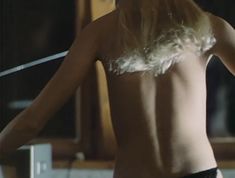 Екатерина Кмит засветила грудь в фильме «Дом свиданий» фото #8