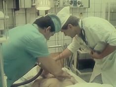 Мария Селянская оголила грудь в фильме «Дрянь» фото #3