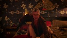 Полностью голая Ирина Вилкова в фильме «Её звали Муму» фото #9