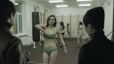 Полностью голая Ирина Вилкова в фильме «Её звали Муму» фото #38