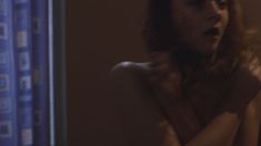 Голая грудь Александры Прокофьевой в фильме «Жизнь врасплох» фото #5