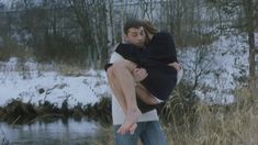 Голая грудь Александры Прокофьевой в фильме «Жизнь врасплох» фото #11