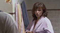 Красотка Юлия Агафонова засветила грудь в сериале «Закрытая школа» фото #3