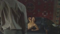 Голые сиськи Елены Поляковой в сериале «Замыслил я побег...» фото #42