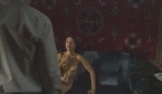 Голые сиськи Елены Поляковой в сериале «Замыслил я побег...» фото #43