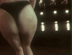 Полностью голая Жанна Эппле в фильме «Заряженные смертью» фото #3