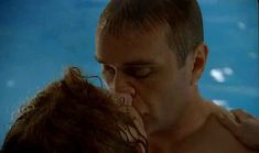 Красивая Амалия Мордвинова засветила грудь в фильме «Затворник» фото #6