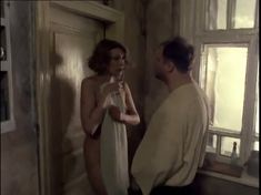 Полностью голая Елена Майорова в фильме «Затерянный в Сибири» фото #5