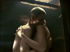 Полностью голая Елена Майорова в фильме «Затерянный в Сибири» фото #8