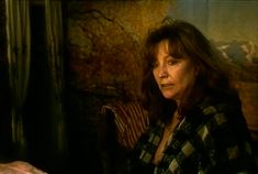 Шикарная Ольга Остроумова засветила грудь в фильме «Змеиный источник» фото #3