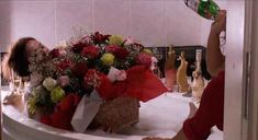 Красотка Елена Захарова засветила сиськи в фильме «Золотой ключик» фото #10