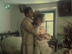 Татьяна Кузнецова оголила грудь в фильме «Изыди!..» фото #1