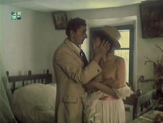 Татьяна Кузнецова оголила грудь в фильме «Изыди!..» фото #2