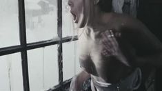 Голые сиськи Виктории Романенко в фильме «Искупление» фото #20