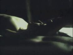 Шикарная голая грудь Алики Смеховой в фильме «Клещ» фото #6