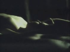 Шикарная голая грудь Алики Смеховой в фильме «Клещ» фото #7