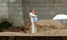 Красотка Карина Разумовская засветила попу в фильме «Ковчег» фото #1