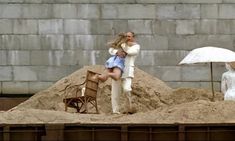 Красотка Карина Разумовская засветила попу в фильме «Ковчег» фото #5