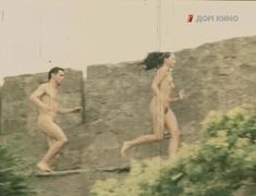 Ольга Кабо снялась голой в фильме «Комедия о Лисистрате» фото #17