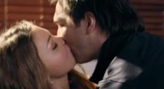 Татьяна Казючиц без лифчика в фильме «Королева льда» фото #20