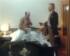 Голая попа Екатерины Кмит в фильме «Крысиный угол» фото #10