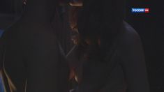 Ксения Князева разделась в сериале «Курсанты» фото #10