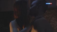 Ксения Князева разделась в сериале «Курсанты» фото #11