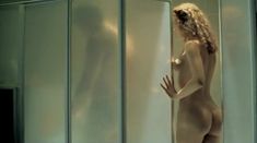 Евгения Трофимова оголила грудь и попу в фильме «Летний дождь» фото #3