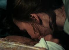 Красивая Дарья Повереннова засветила грудь в фильме «Лето любви» фото #4