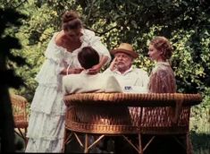 Красивая Дарья Повереннова засветила грудь в фильме «Лето любви» фото #11