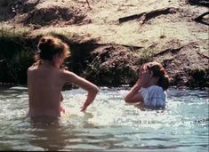 Красивая Дарья Повереннова засветила грудь в фильме «Лето любви» фото #47