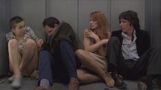 Красивая голая грудь Натальи Рычковой в фильме «Лифт» фото #3