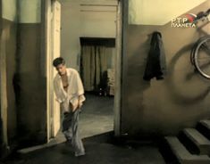 Голая грудь Жанны Эппле в фильме «Ловкач и Хиппоза» фото #1