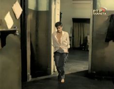 Голая грудь Жанны Эппле в фильме «Ловкач и Хиппоза» фото #2