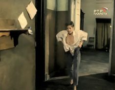 Голая грудь Жанны Эппле в фильме «Ловкач и Хиппоза» фото #3