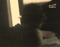 Голая грудь Жанны Эппле в фильме «Ловкач и Хиппоза» фото #6