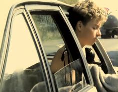 Голая грудь Жанны Эппле в фильме «Ловкач и Хиппоза» фото #17