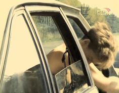 Голая грудь Жанны Эппле в фильме «Ловкач и Хиппоза» фото #18