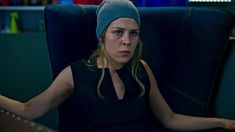 Маруся Зыкова засветила трусики в сериале «Лондонград. Знай наших»