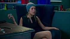 Маруся Зыкова засветила трусики в сериале «Лондонград. Знай наших»