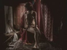 Любовь Тихомирова оголила грудь в сериале «Любовные авантюры» фото #7