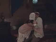 Любовь Тихомирова оголила грудь в сериале «Любовные авантюры» фото #24