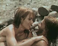 Полностью голая Оксана Калиберда в фильме «Любовь на острове смерти» фото #13