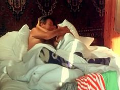 Привлекательная Ольга Кабо показала сиськи в фильме «Любовь немолодого человека» фото #2