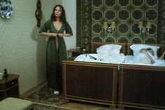 Любовь Полищук засветила трусики в фильме «Любовь с привилегиями» фото #2