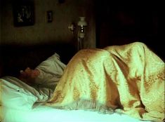 Татьяна Скороходова оголила грудь в фильме «Любовь» фото #4