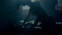 Сексуальная Любовь Аксенова показала голые сиськи в сериале «Мажор» фото #36