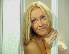 Полностью обнажённая Ксения Энтелис в сериале «Марш Турецкого 2» фото #3