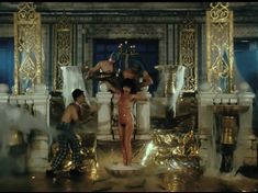 Александра Захарова полностью оголилась в российском сериале «Мастер и Маргарита» фото #39